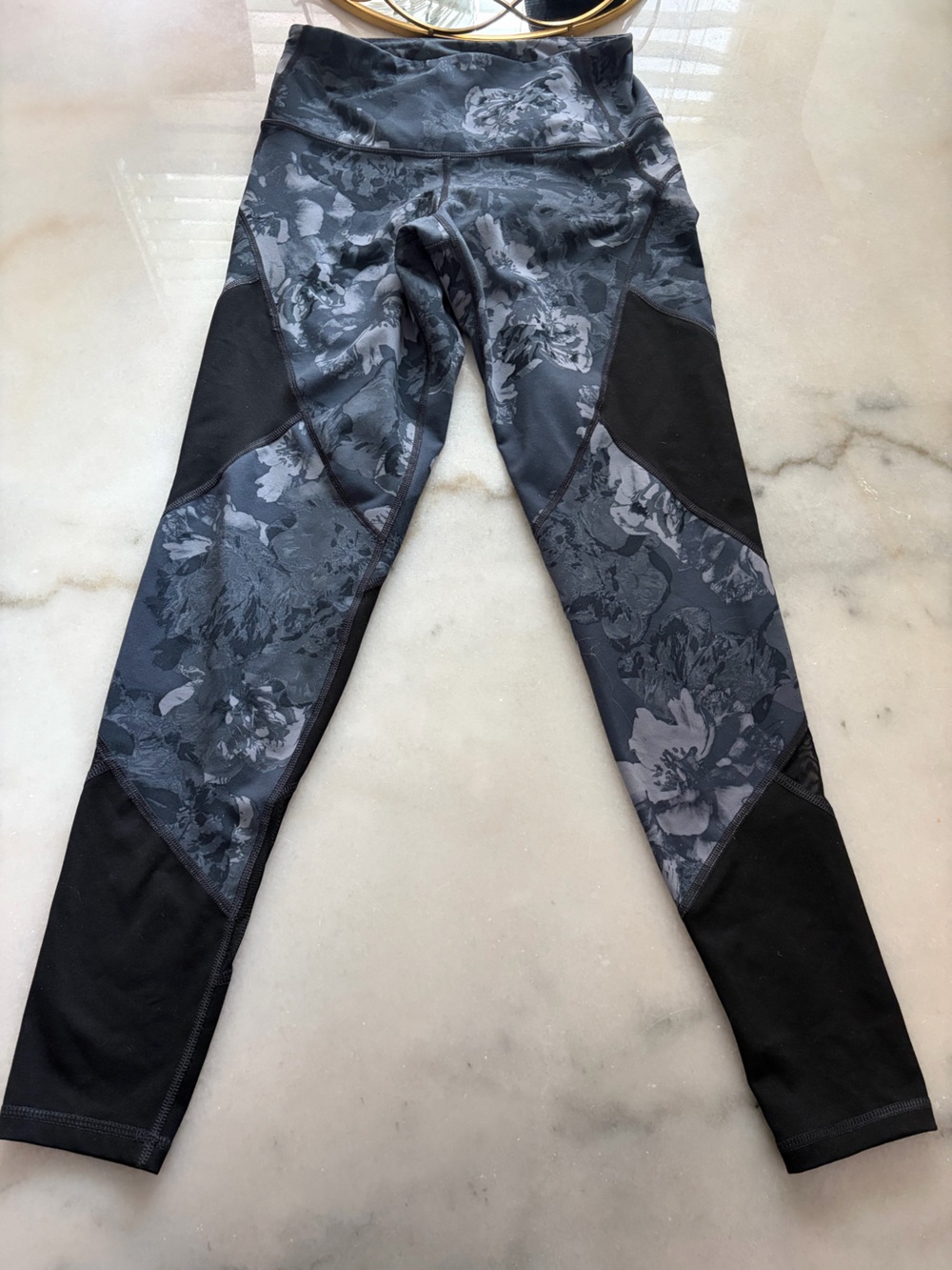 Old Navy Active Black Floral-Print Leggings